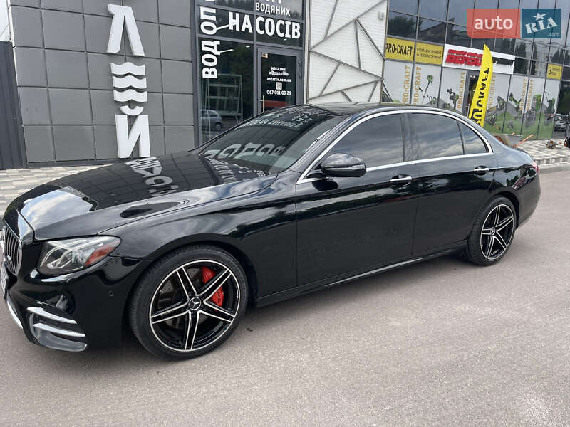 Седан Mercedes-Benz E-Class 2016 в Києві