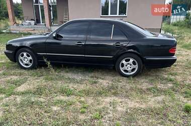 Седан Mercedes-Benz E-Class 2001 в 