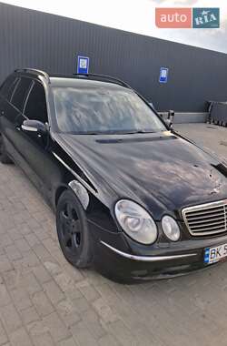 Универсал Mercedes-Benz E-Class 2004 в 