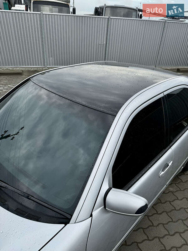 Седан Mercedes-Benz E-Class 2000 в Городке