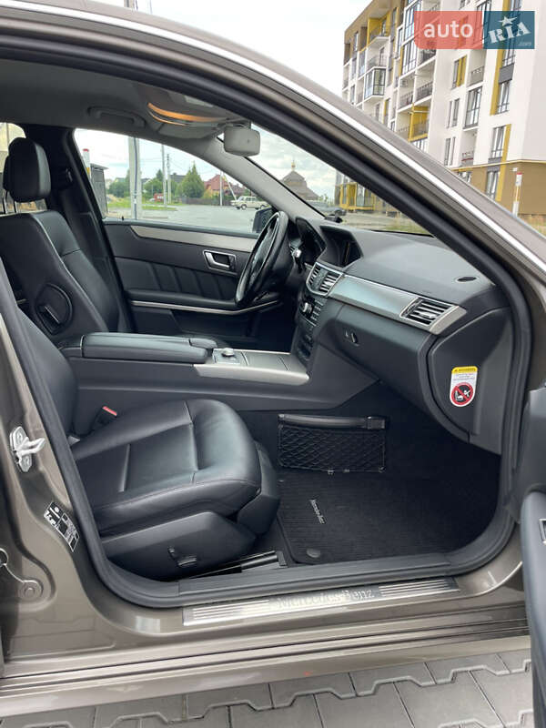 Седан Mercedes-Benz E-Class 2012 в Луцьку