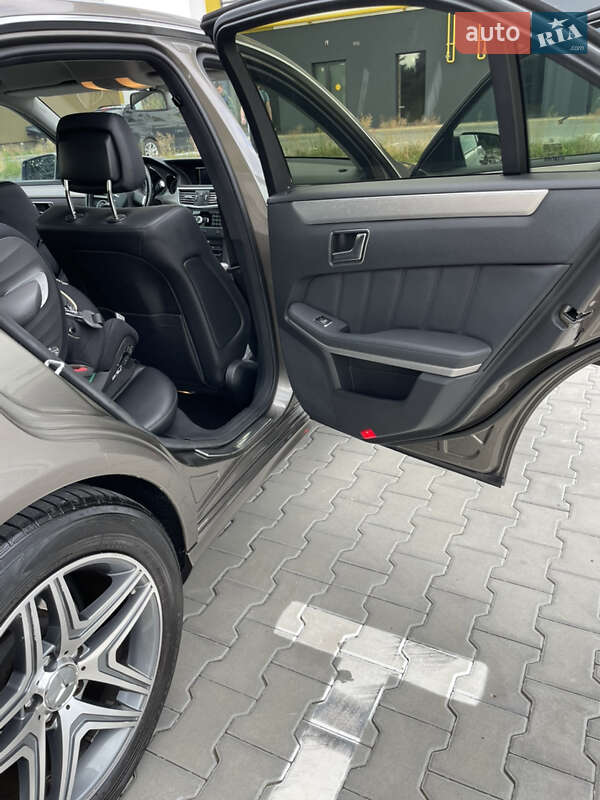 Седан Mercedes-Benz E-Class 2012 в Луцьку