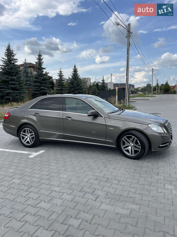 Седан Mercedes-Benz E-Class 2012 в Луцьку