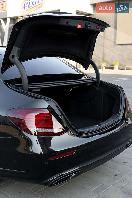 Седан Mercedes-Benz E-Class 2018 в Житомирі