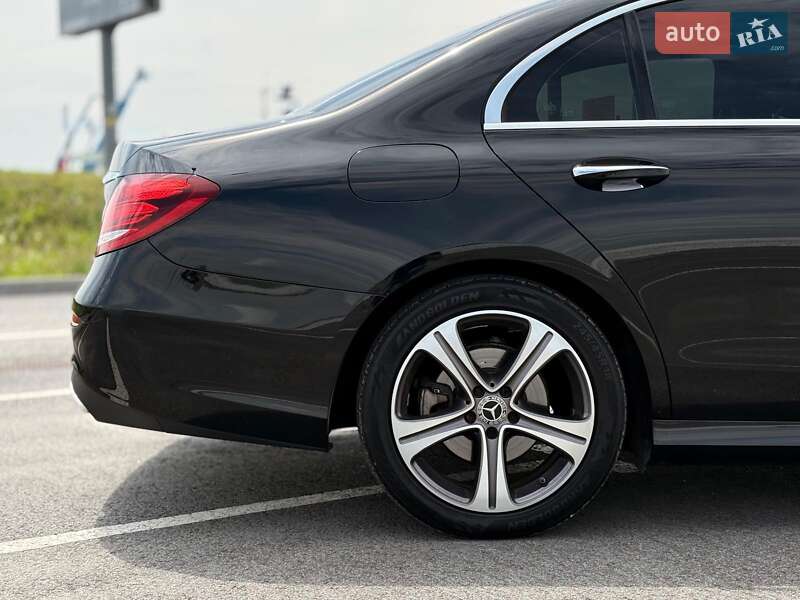Седан Mercedes-Benz E-Class 2019 в Львове