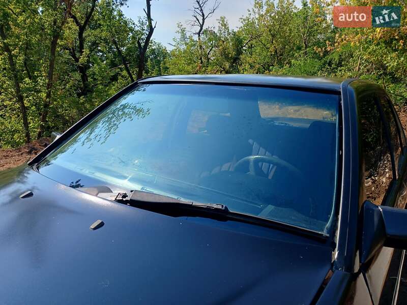 Седан Mercedes-Benz E-Class 1990 в Краматорске