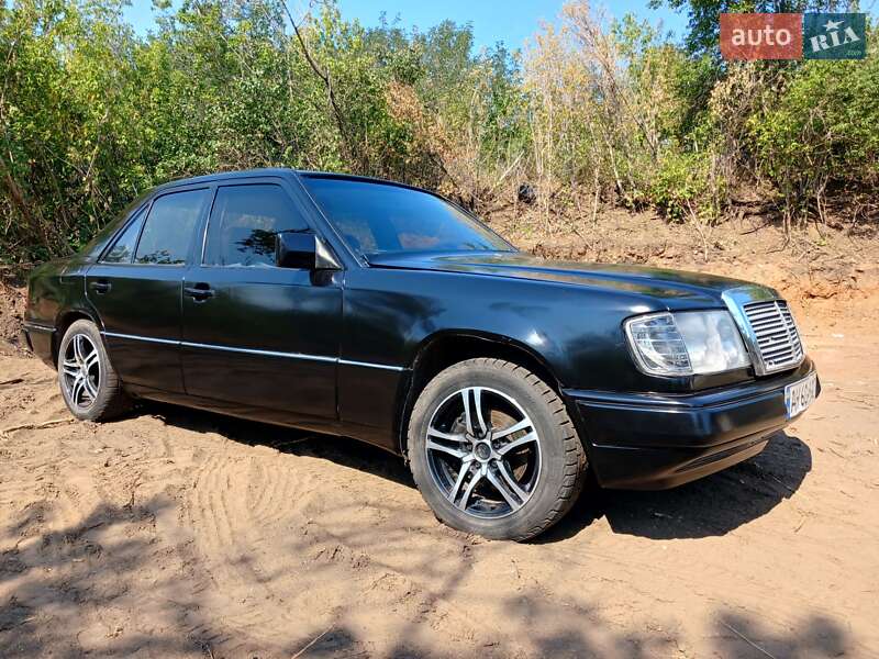 Седан Mercedes-Benz E-Class 1990 в Краматорске