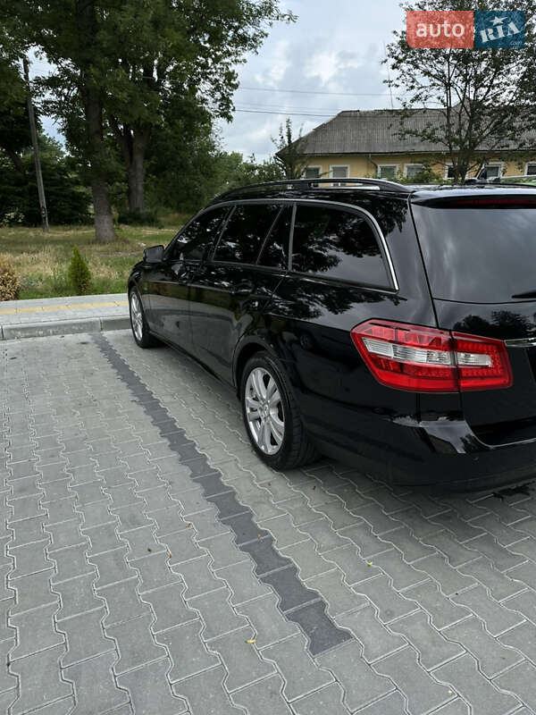 Универсал Mercedes-Benz E-Class 2010 в Стрые