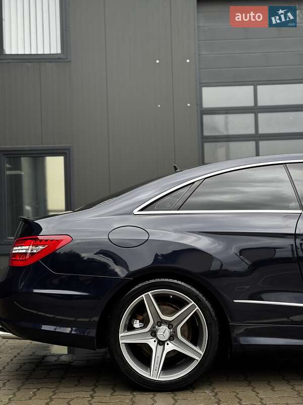 Купе Mercedes-Benz E-Class 2010 в Львове