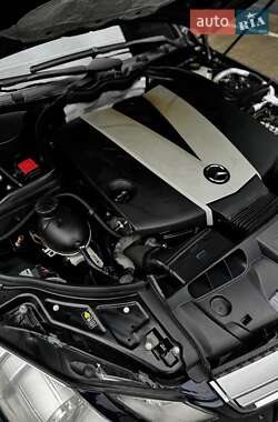 Купе Mercedes-Benz E-Class 2010 в 
