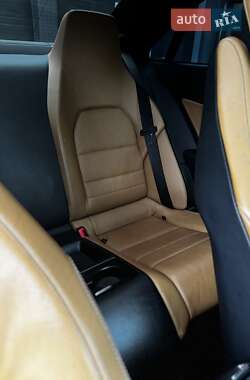 Купе Mercedes-Benz E-Class 2010 в 