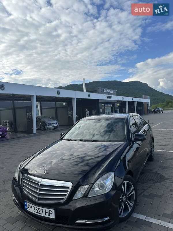 Mercedes-Benz E-Class 2012