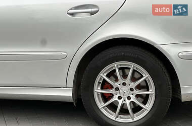 Седан Mercedes-Benz E-Class 2005 в 