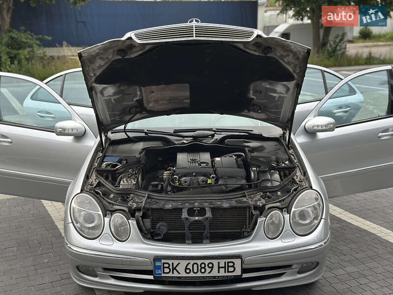 Седан Mercedes-Benz E-Class 2005 в Ровно