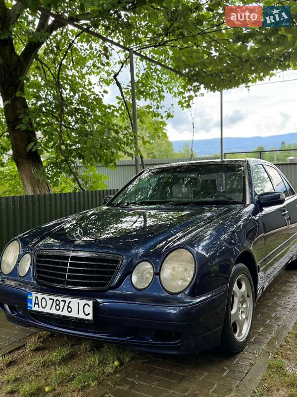Седан Mercedes-Benz E-Class 1999 в 