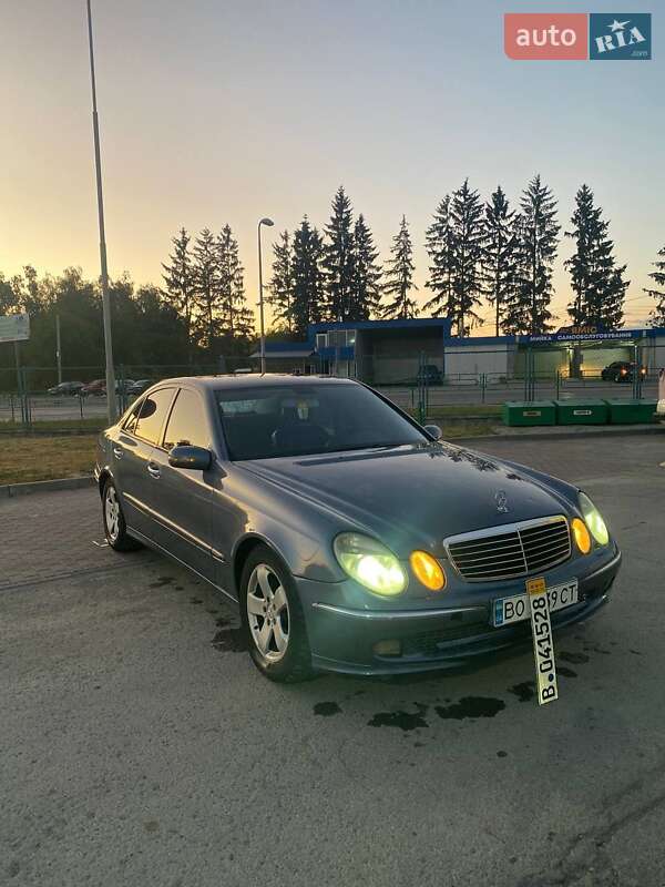 Седан Mercedes-Benz E-Class 2003 в Чернівцях