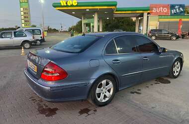 Седан Mercedes-Benz E-Class 2003 в 