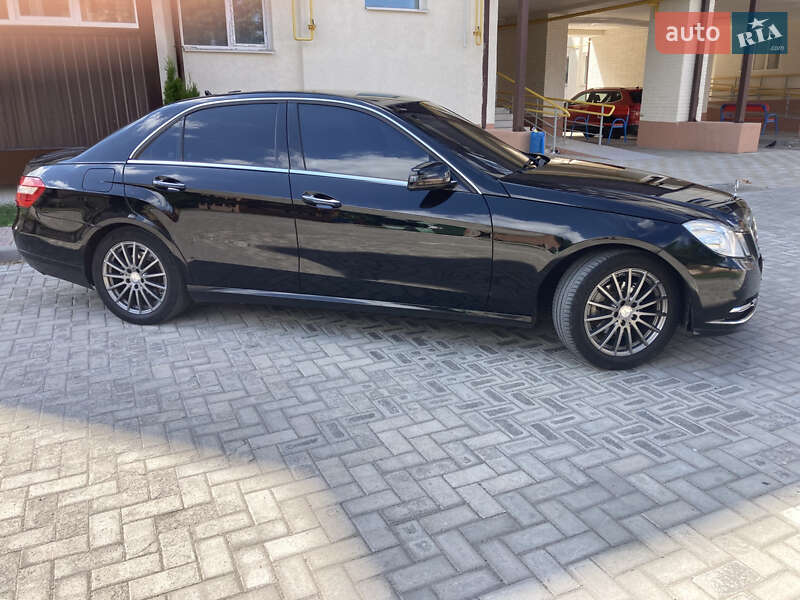 Седан Mercedes-Benz E-Class 2012 в Сумах