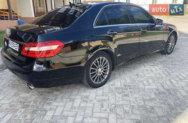 Седан Mercedes-Benz E-Class 2012 в 