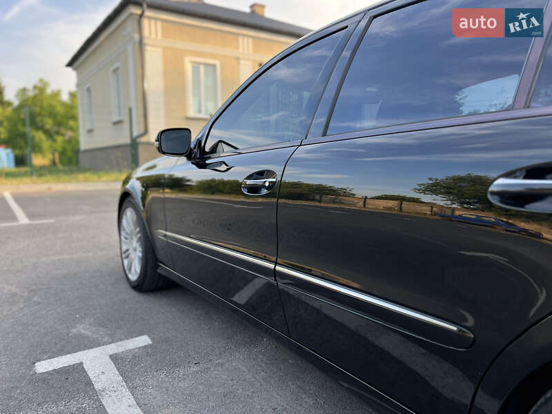 Седан Mercedes-Benz E-Class 2007 в Львове