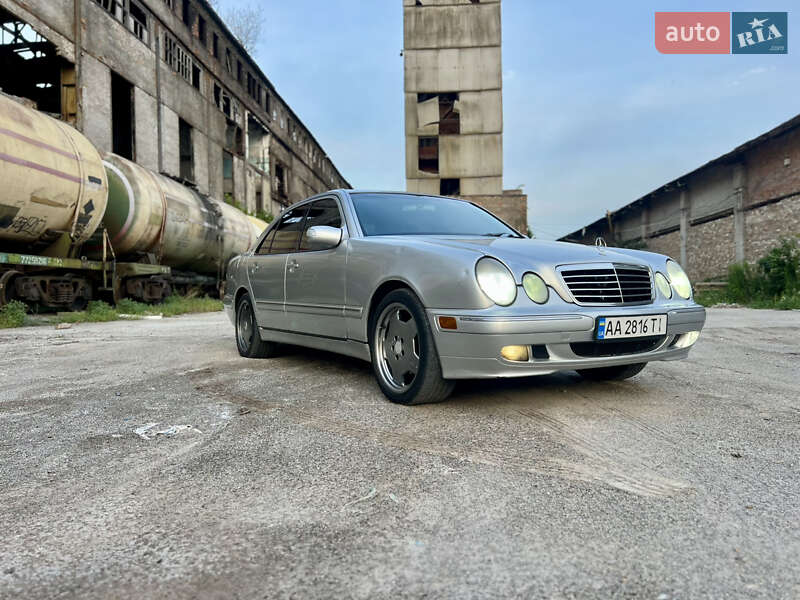 Седан Mercedes-Benz E-Class 2002 в Виннице