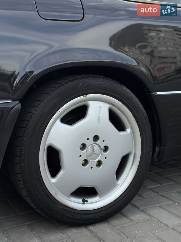 Купе Mercedes-Benz E-Class 1995 в Дніпрі