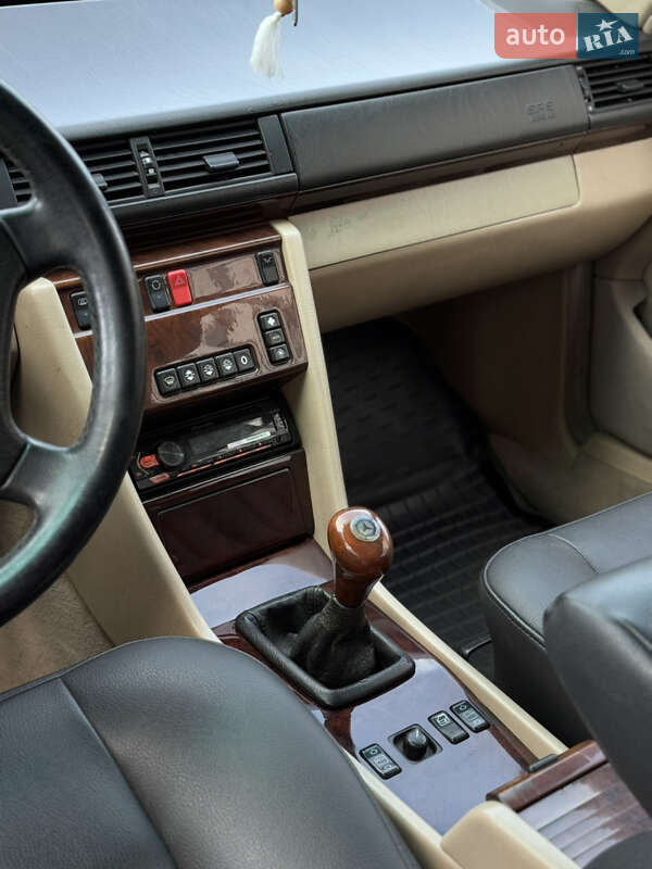 Купе Mercedes-Benz E-Class 1995 в Дніпрі