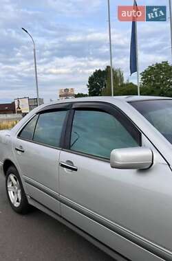 Седан Mercedes-Benz E-Class 1996 в 