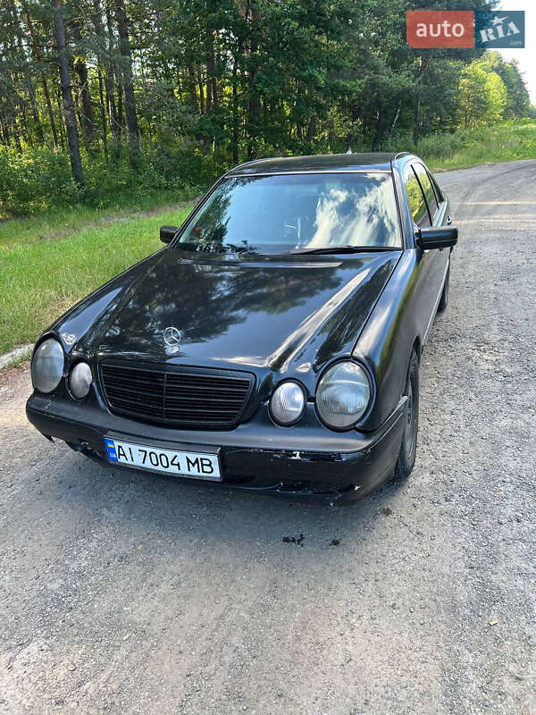 Седан Mercedes-Benz E-Class 1999 в Маневичах