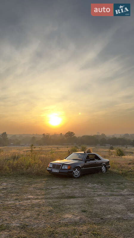 Mercedes-Benz E-Class 1990