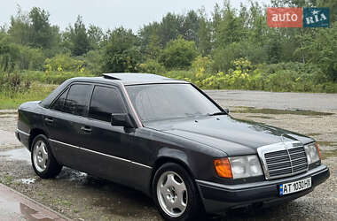 Седан Mercedes-Benz E-Class 1993 в Ивано-Франковске
