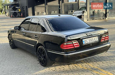 Седан Mercedes-Benz E-Class 2001 в 