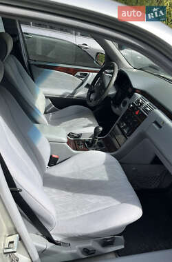 Седан Mercedes-Benz E-Class 2000 в 