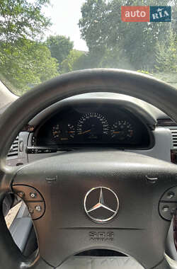 Седан Mercedes-Benz E-Class 2000 в 