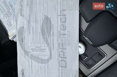 Седан Mercedes-Benz E-Class 2012 в 