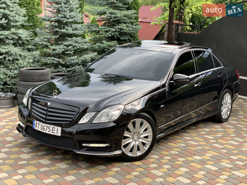 Седан Mercedes-Benz E-Class 2012 в Ивано-Франковске