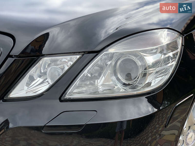 Седан Mercedes-Benz E-Class 2012 в Ивано-Франковске