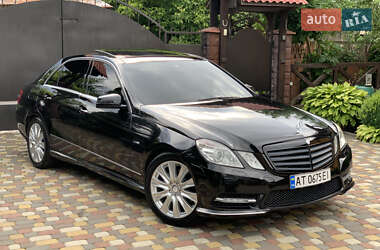 Седан Mercedes-Benz E-Class 2012 в 