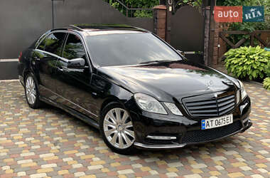 Седан Mercedes-Benz E-Class 2012 в 