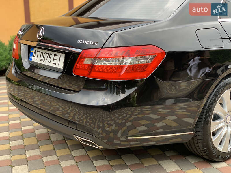 Седан Mercedes-Benz E-Class 2012 в Ивано-Франковске