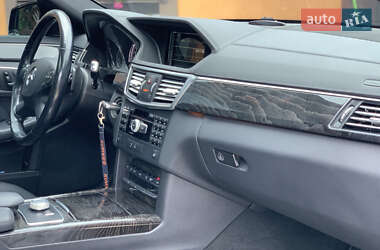 Седан Mercedes-Benz E-Class 2012 в 
