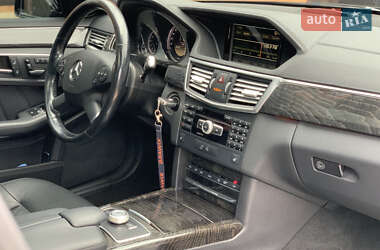 Седан Mercedes-Benz E-Class 2012 в 