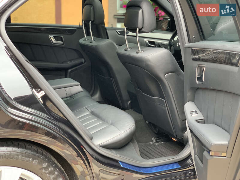 Седан Mercedes-Benz E-Class 2012 в Ивано-Франковске