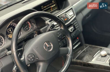 Седан Mercedes-Benz E-Class 2012 в 