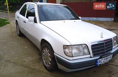Седан Mercedes-Benz E-Class 1994 в Луцке