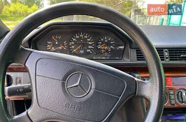 Седан Mercedes-Benz E-Class 1995 в 