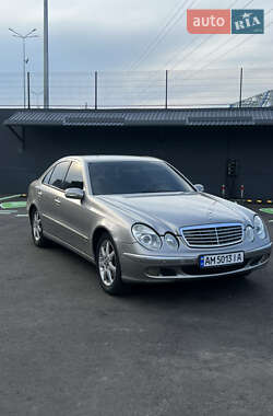 Седан Mercedes-Benz E-Class 2003 в Чернигове