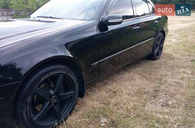 Седан Mercedes-Benz E-Class 2005 в Дніпрі