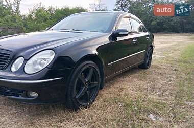 Седан Mercedes-Benz E-Class 2005 в Дніпрі