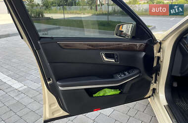 Седан Mercedes-Benz E-Class 2011 в 